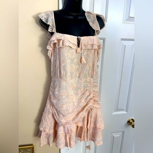 SALE NWT Saylor bloggers Favorite peach ruffly tiered with side rouching dress